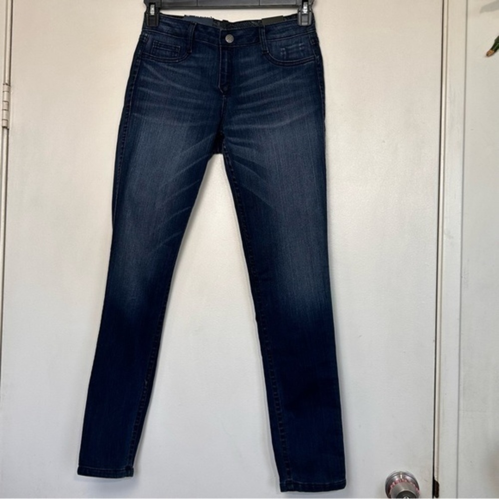 BLEUlab NWT Revisable Skinny Jeans- Dark Wash/Paisley Print- Size 28